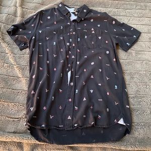 Mens Volcom Medium button down short sleeve shirt.